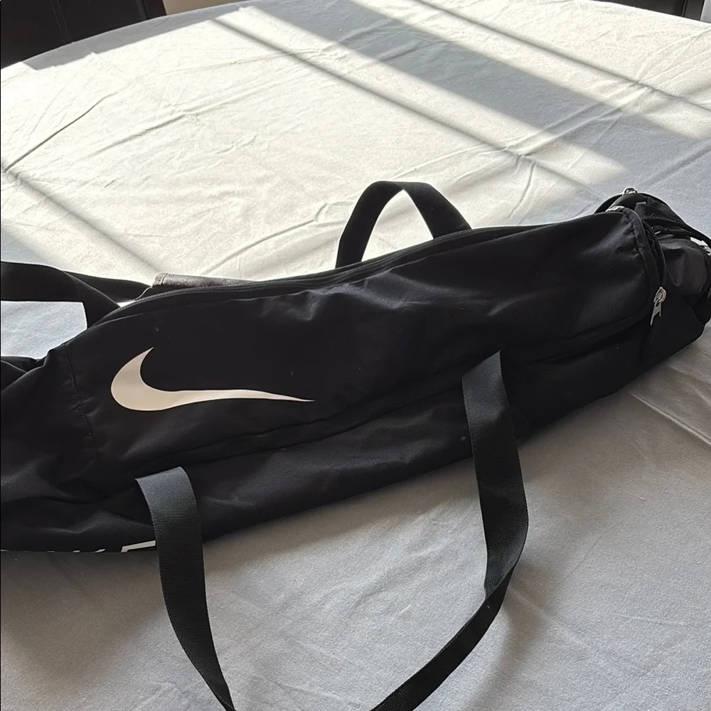 Nike Black Baseball Duffel Bag with Durable Fabric and Shoulder Strap